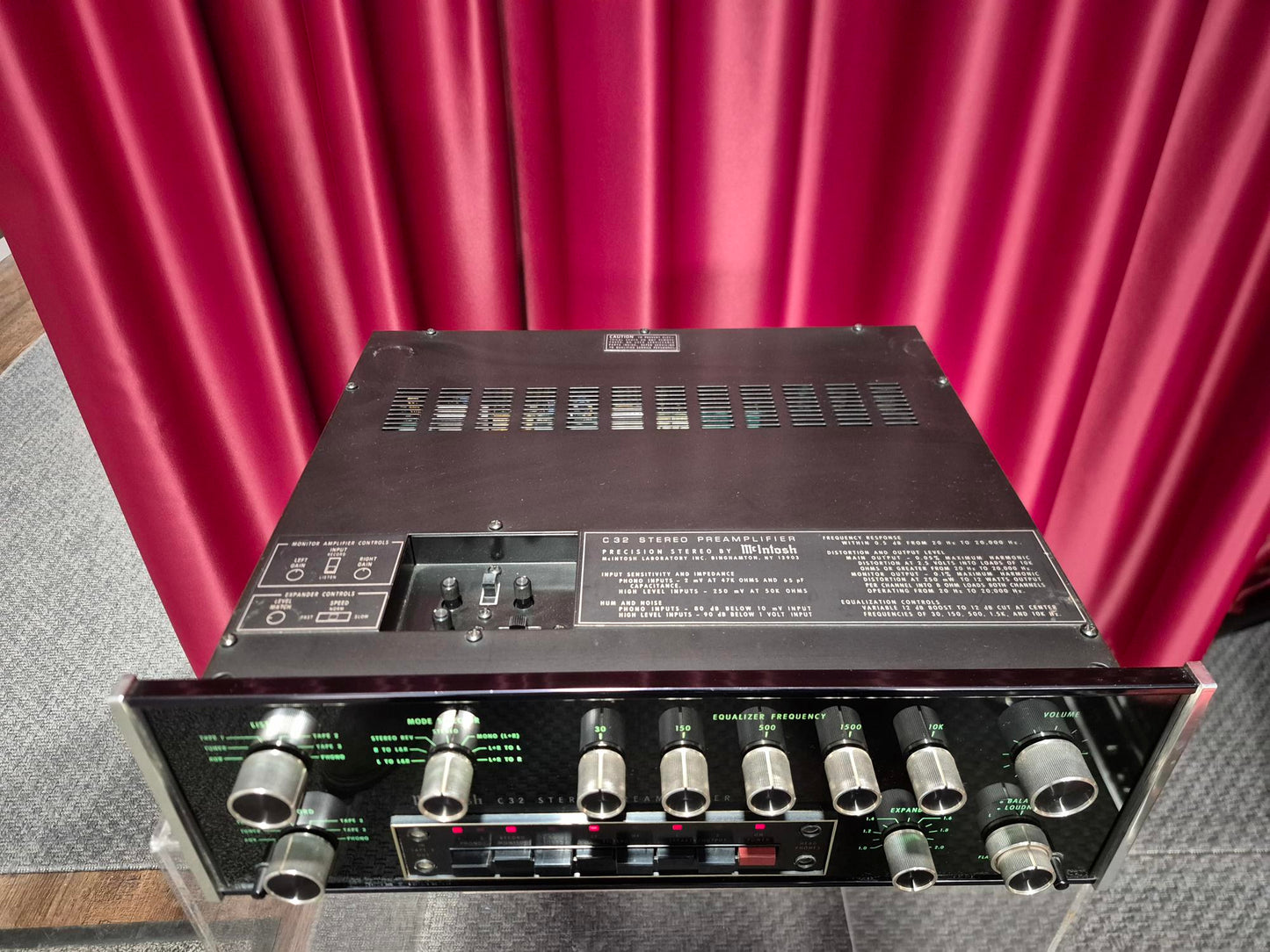 Mc INTOSH C-32 Preamplificatore