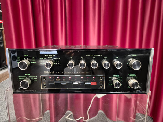 Mc INTOSH C-32 Preamplificatore