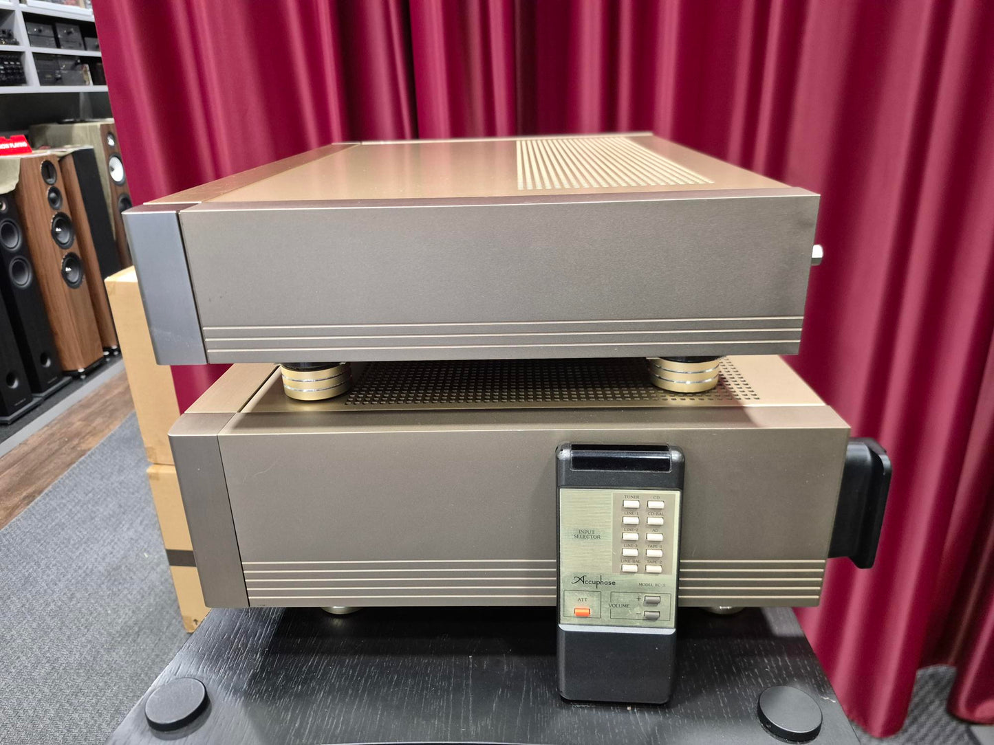 ACCUPHASE C11 e P11 - Premplificatore e finale di potenza stereo