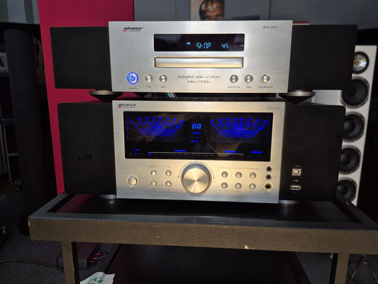 ADVANCE ACOUSTIC Amplificatore integrato MAX450 e lettore CD Audiophile MCD 203II
