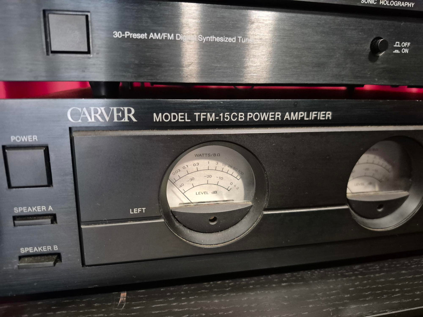 CARVER Sintopreamplificatore AV e finale di potenza.