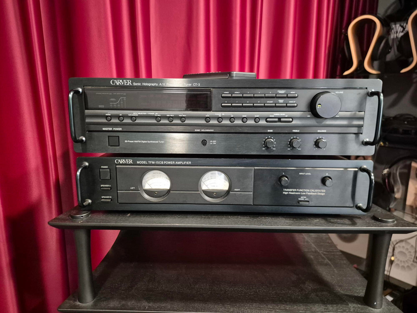 CARVER Sintopreamplificatore AV e finale di potenza.